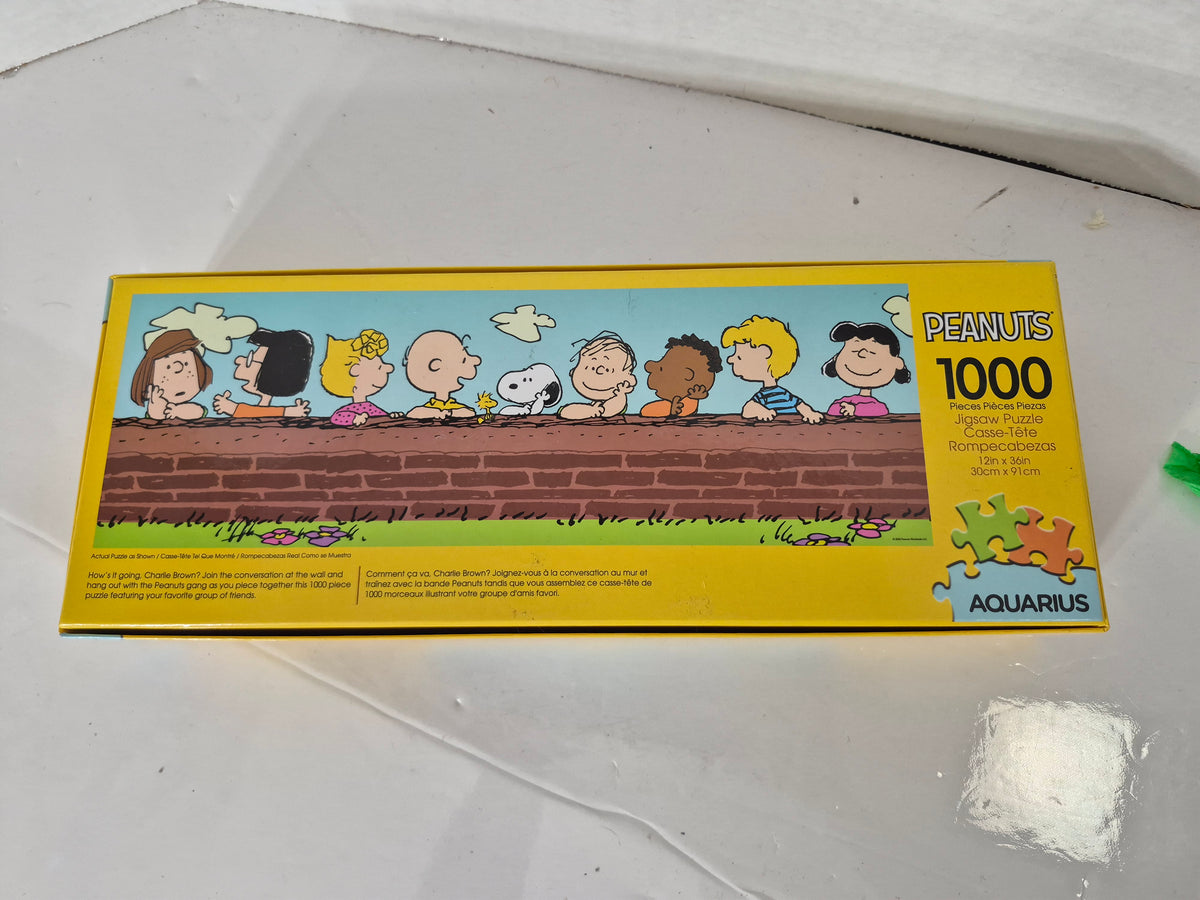 Peanuts Gang 1000-Piece Panoramic Jigsaw Puzzle by Aquarius – Charlie Brown & Snoopy – 12" x 36"