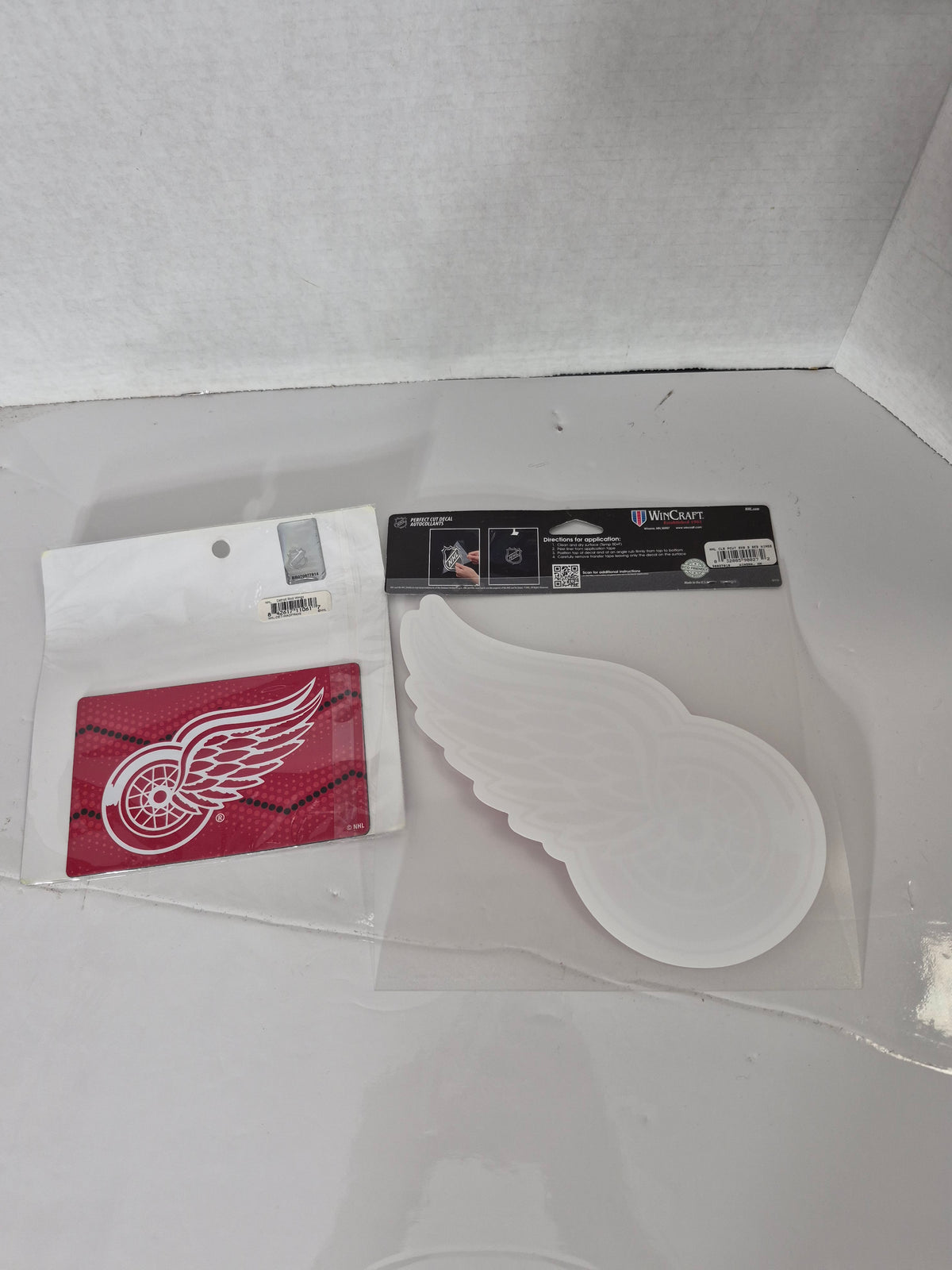Detroit Red Wings WinCraft Duo – Magnetic Photo Frame + Perfect Cut Decal