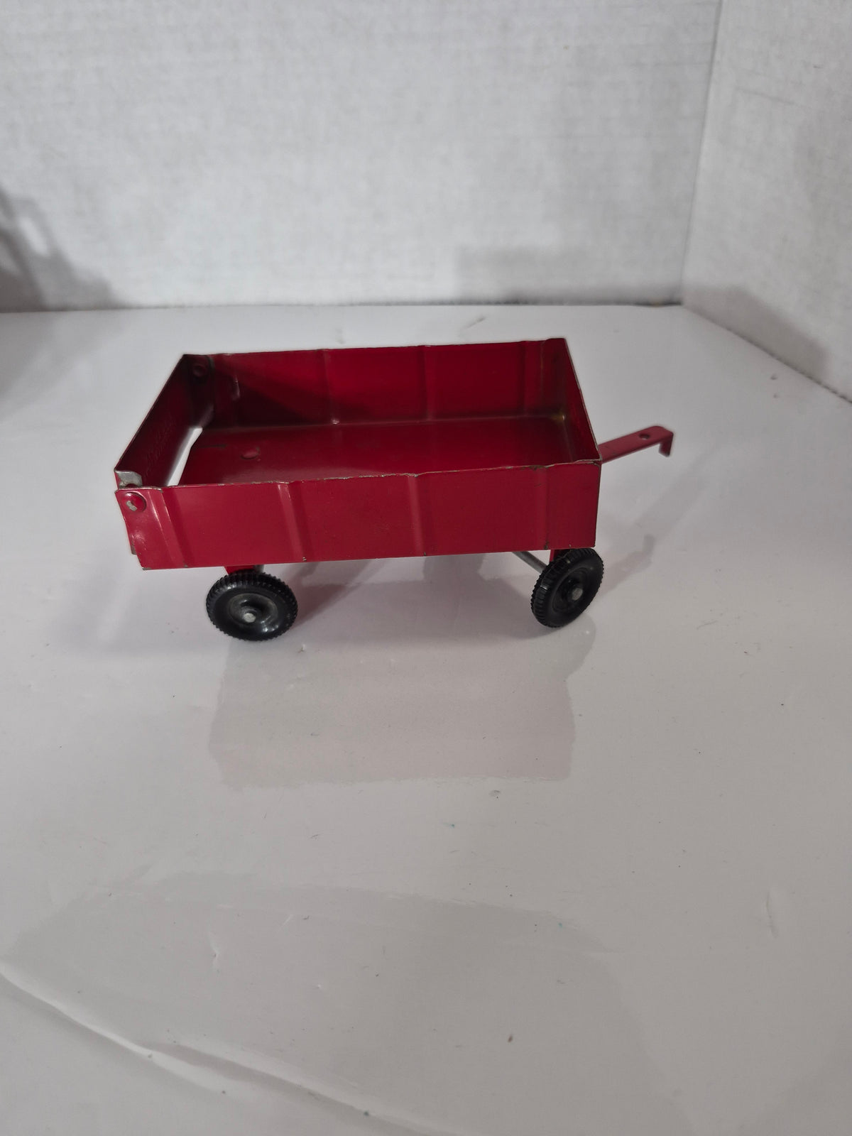 Vintage Ertl International Farm Toy Lot – Case 2294 Tractor, 2400 Baler, Auger and Wagon – 1/32