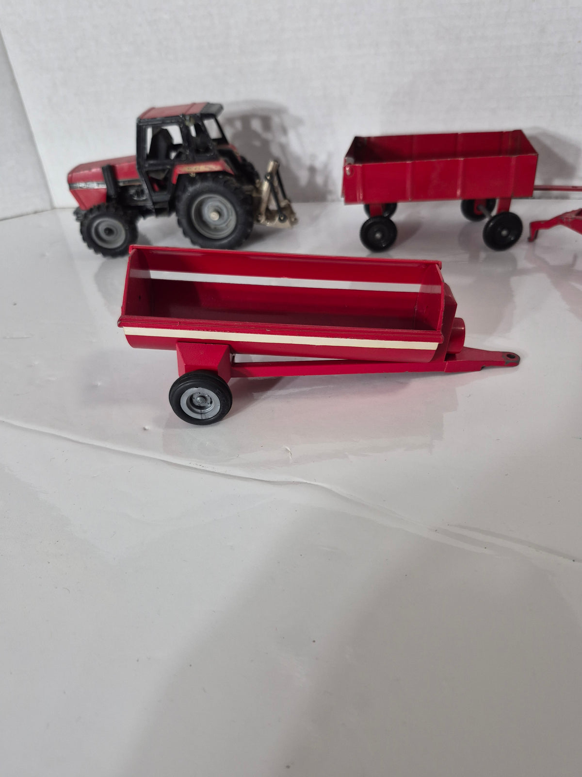 Vintage Ertl International Farm Toy Lot – Case 2294 Tractor, 2400 Baler, Auger and Wagon – 1/32