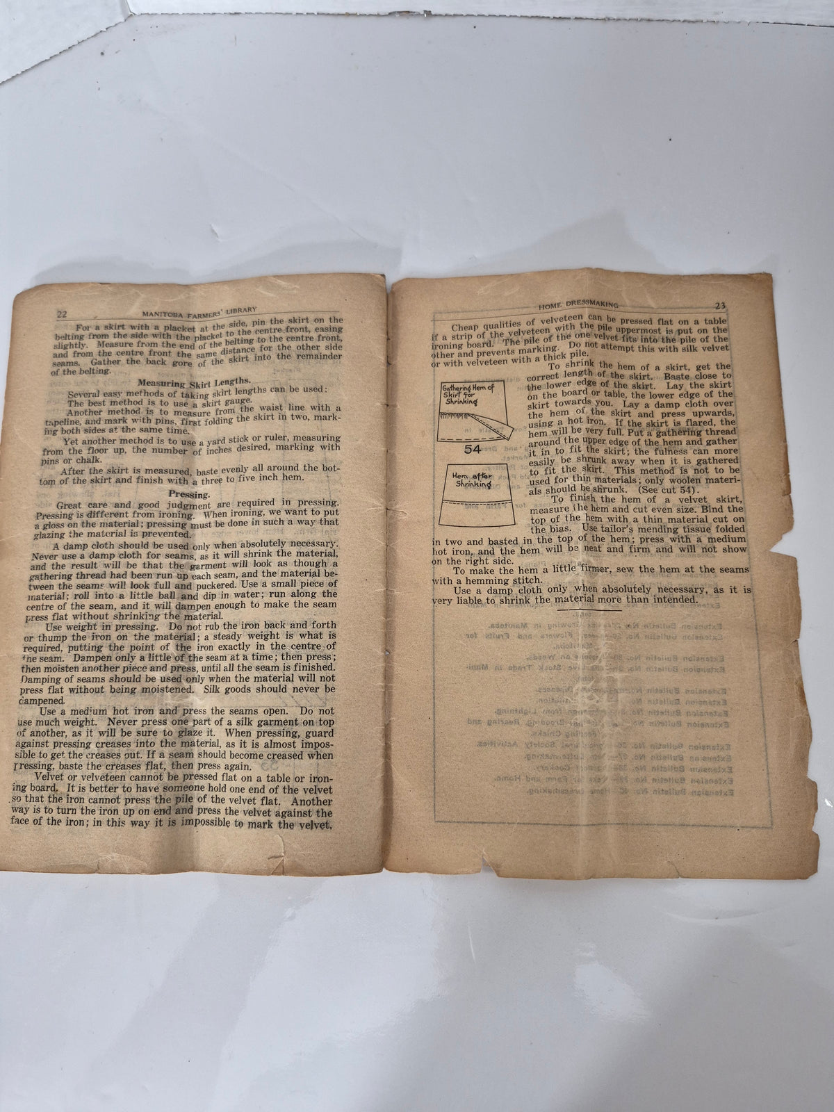 1919 Manitoba Farmers' Library Bulletin No. 40 – Home Dressmaking – Margaret Smith