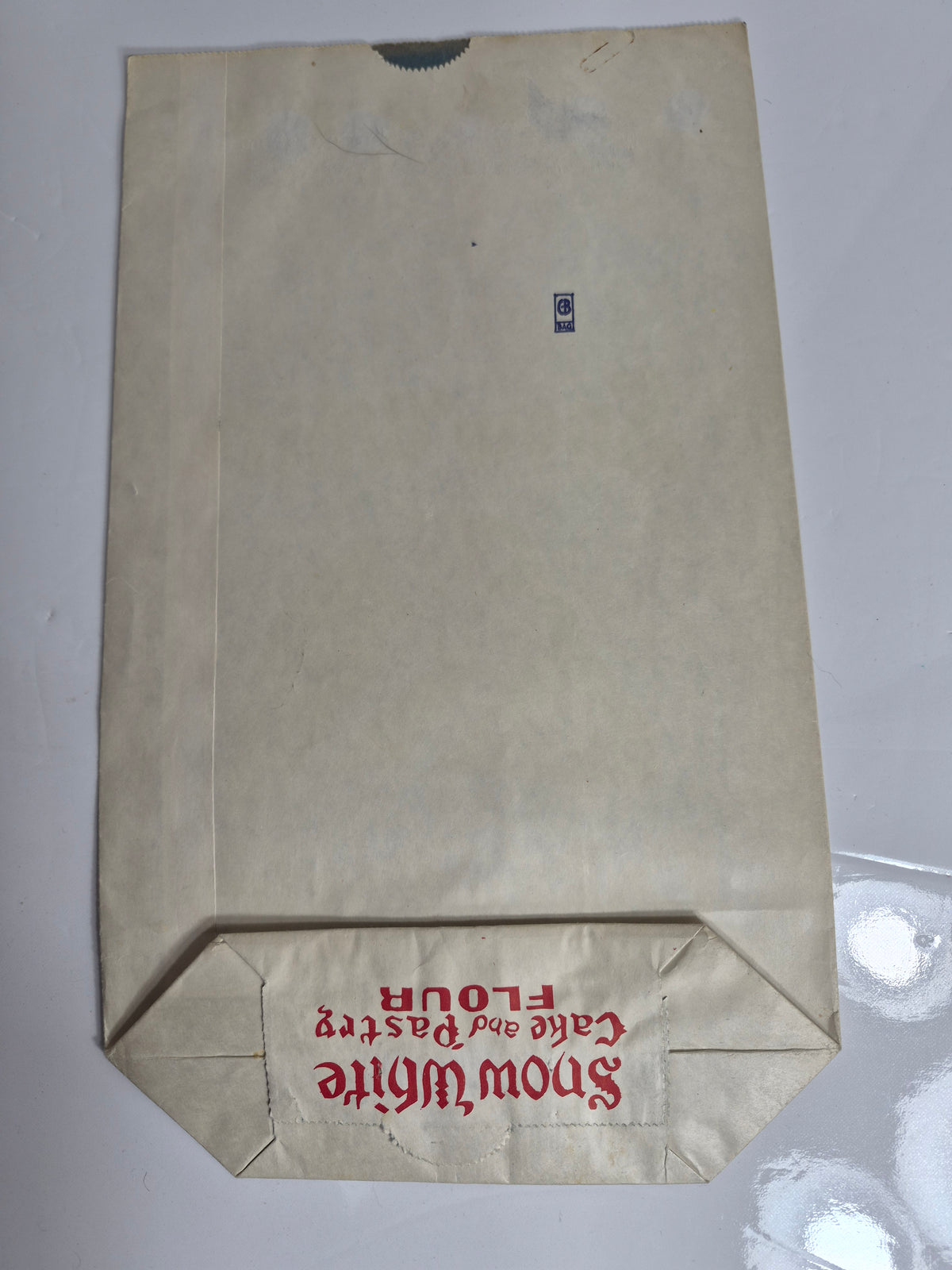 Snow White Cake and Pastry Flour Paper Bag – Master Baker Flour Mills, Vancouver B.C. – 8.5 x 14.5 in.