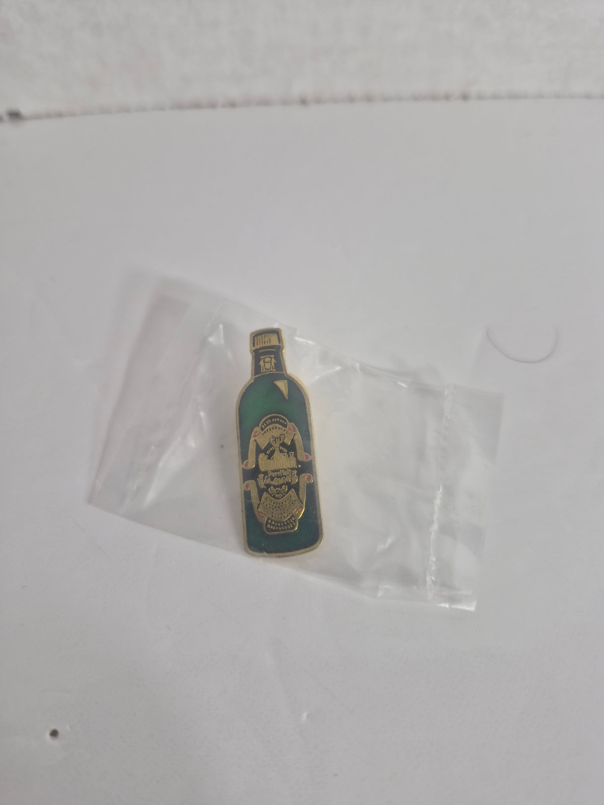 Glenfiddich Whisky Bottle Lapel Pin — Green Bottle with Stag Label